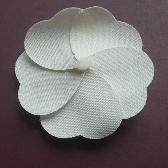 Chanel Fabric Camellia - Picture 3 of 5